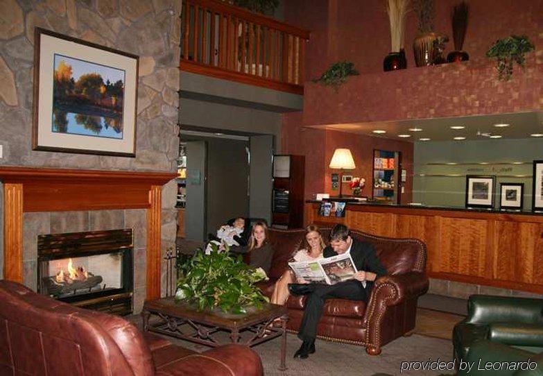 Hampton Inn & Suites Flagstaff - West Interior photo